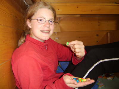 Pia mit Smarties